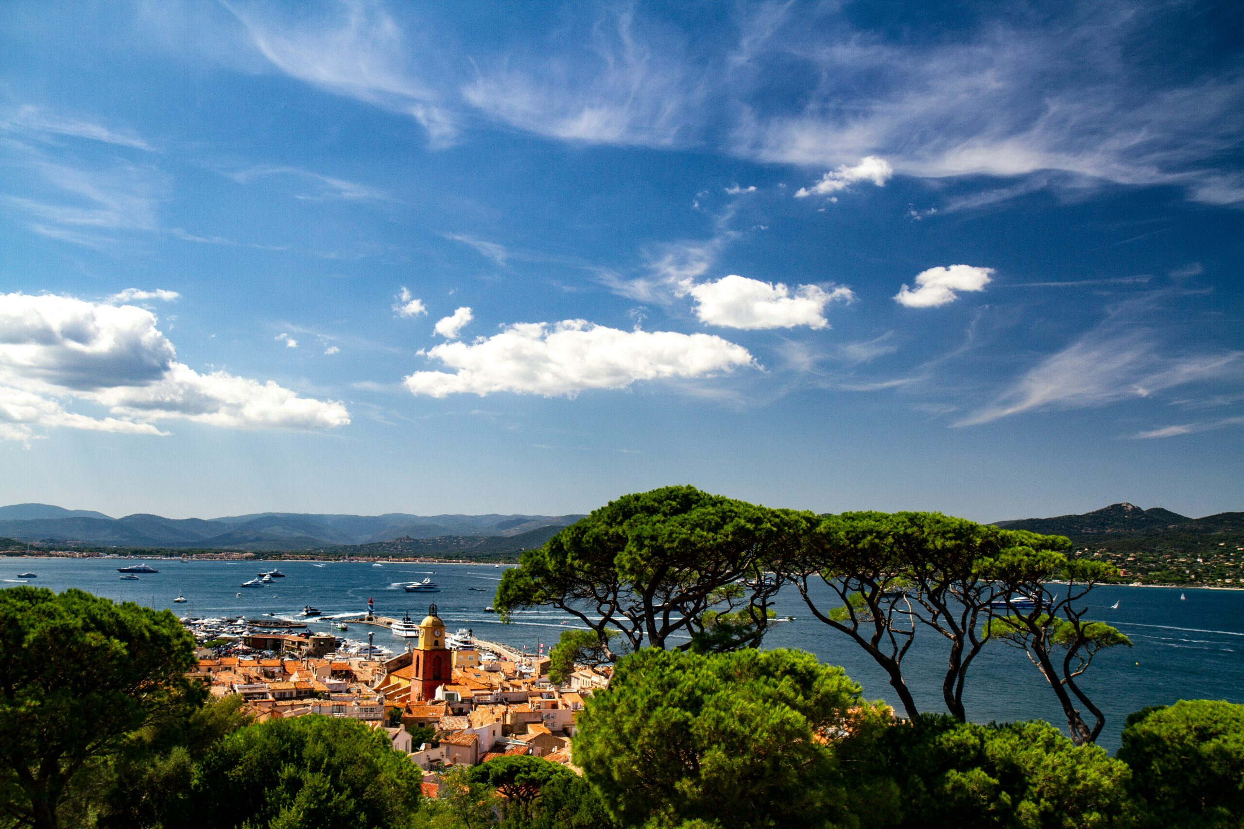 Randonnée dans les hauteurs de Saint-Tropez @Unsplash
