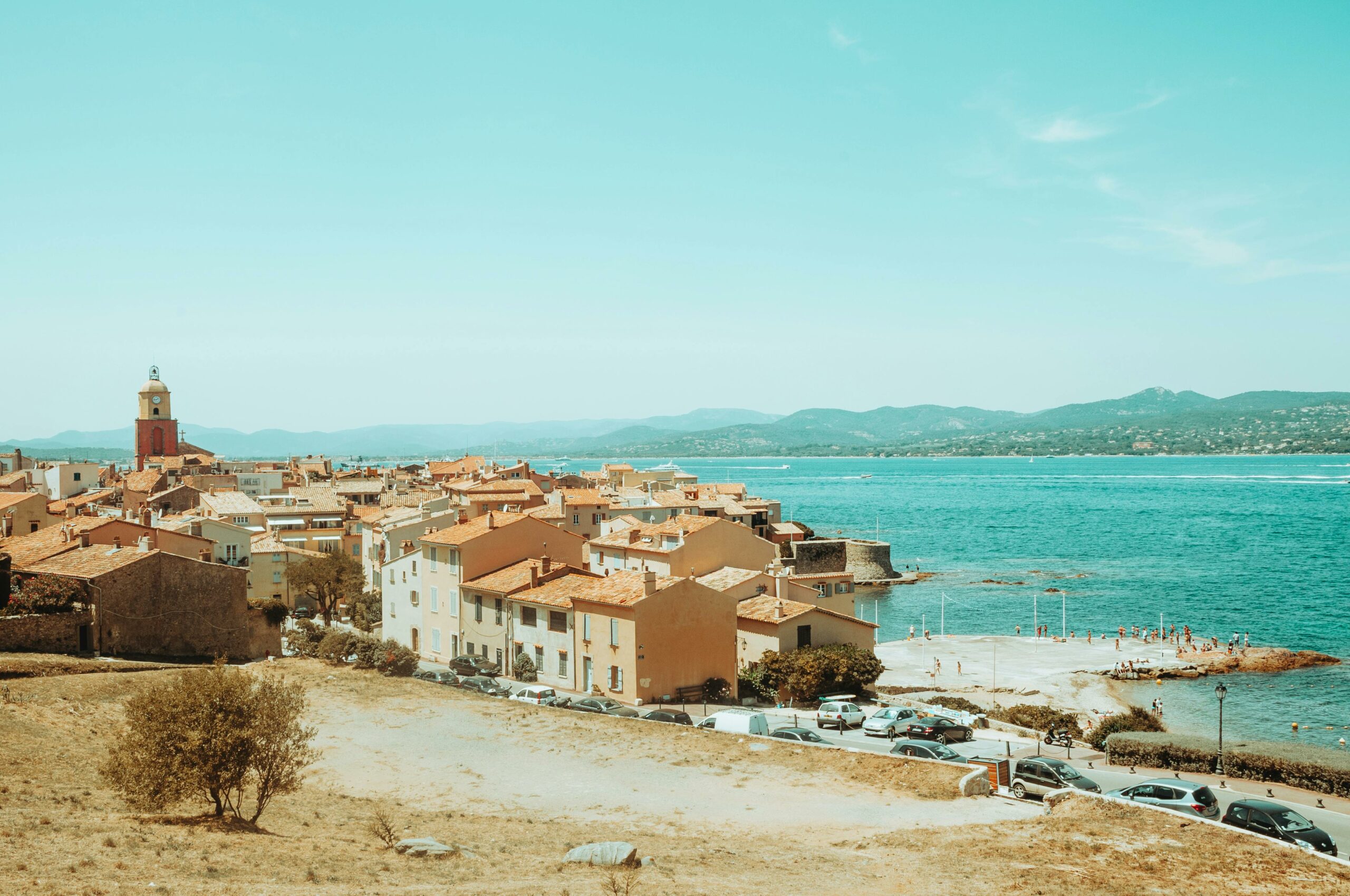 Saint-Tropez randonnée et criques @Unsplash Saint-Tropez randonnée et criques @Unsplash